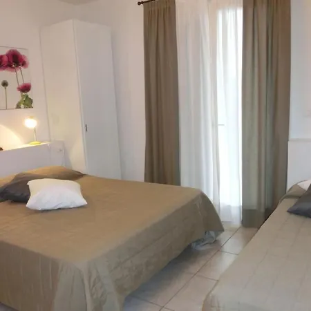 아파트 Modern Flat With Big Terrace In With Pool 비비오네